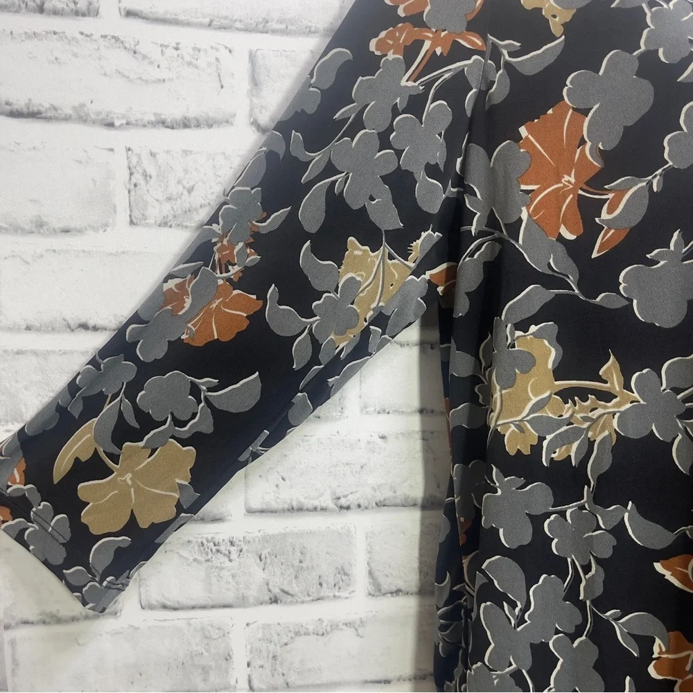 Susan Graver Artisan Floral Embellished V-neck Blouse Large - Picture 2 of 8